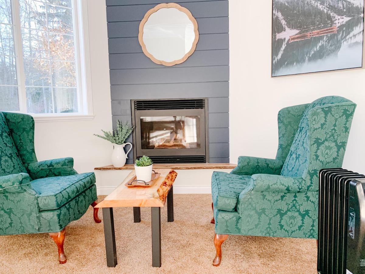 The Inn At The Ninth Hole Bed & Breakfast Salmon Arm Zewnętrze zdjęcie
