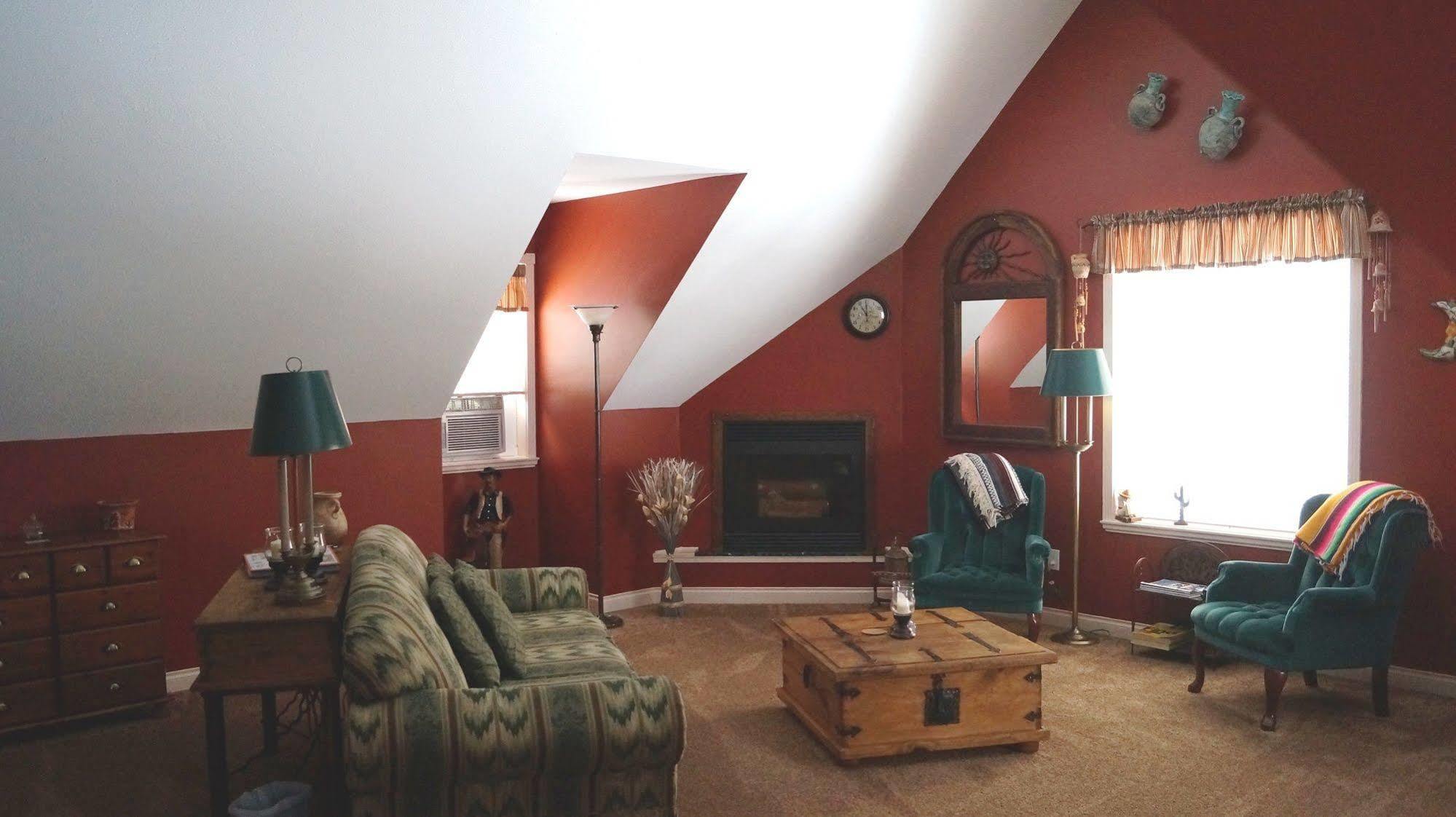 The Inn At The Ninth Hole Bed & Breakfast Salmon Arm Zewnętrze zdjęcie